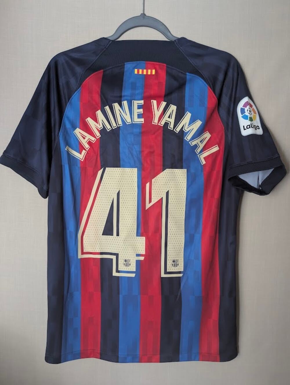 FC Barcelona 2022-23 Home Lamine Yamal Jersey - Men's Medium La Liga Patch